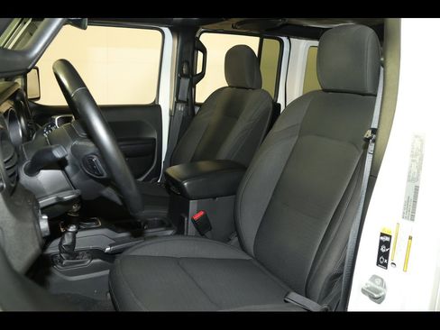 Used 2021 Jeep Wrangler Unlimited Sport image 19
