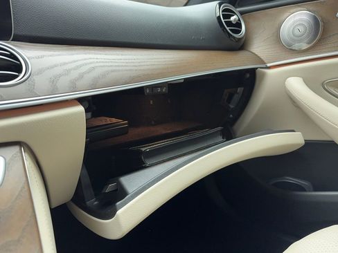 Used 2022 Mercedes-Benz E 350 E 350 AMG SPORT,NAV,CAM,SUNROO w/ AMG Line Exterior image 40