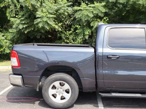 Used 2021 RAM 1500 Big Horn RWD image 12