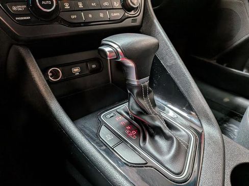 Used 2020 Kia Niro LXS FWD image 21