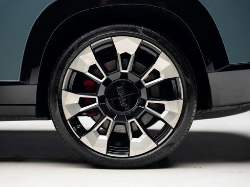 Used 2023 BMW XM image 21