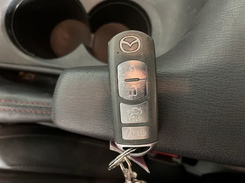 Used 2016 MAZDA MAZDA3 i Touring FWD image 23
