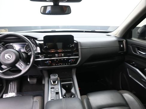 Used 2022 Nissan Pathfinder SL w/ SL Premium Package FWD image 15