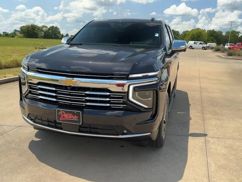 Used 2025 Chevrolet Tahoe Premier image 4
