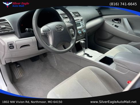 Used 2008 Toyota Camry LE FWD image 6