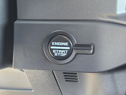 Used 2025 Ford Bronco Badlands AWD/4WD image 12