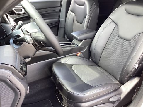 New 2026 Jeep Compass Latitude AWD/4WD image 10