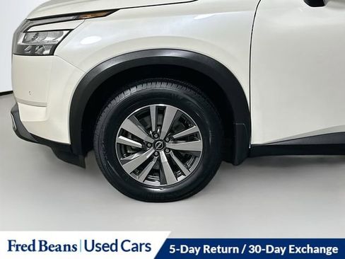 Used 2024 Nissan Pathfinder SL AWD/4WD image 39