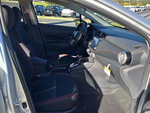 New 2025 Nissan Versa SR w/ Trunk Package image 10
