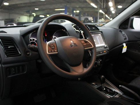 New 2026 Mitsubishi Outlander Sport ES image 5