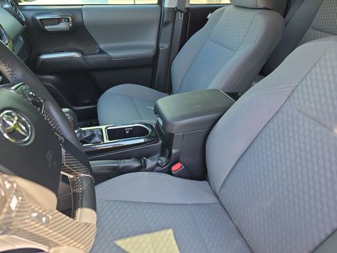 Used 2023 Toyota Tacoma SR5 w/ Technology Package RWD image 11