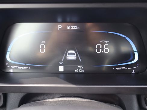 Used 2025 Hyundai Elantra Sport image 23