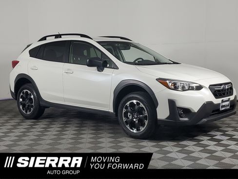 Used 2023 Subaru Crosstrek 2.0i image 1