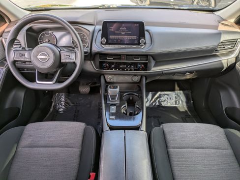 Used 2023 Nissan Rogue SV image 16