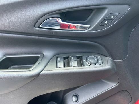 Used 2024 Chevrolet Equinox LT w/ LPO, Floor Liner Package FWD image 35