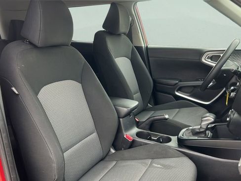 Used 2022 Kia Soul LX w/ Technology Package image 21