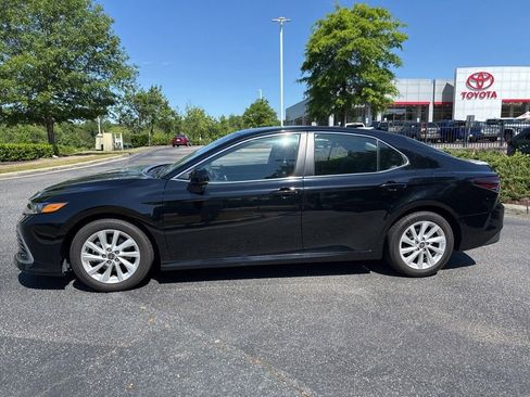 Used 2024 Toyota Camry LE FWD image 3