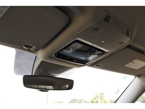 Used 2025 Volkswagen Atlas SE FWD image 26