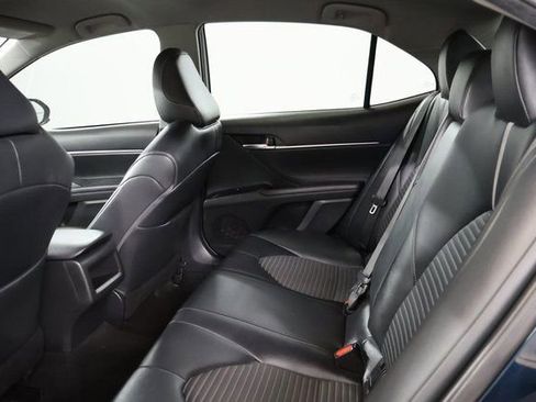 Used 2018 Toyota Camry SE image 29