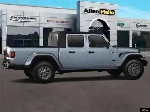 New 2025 Jeep Gladiator Sport image 12