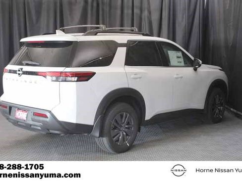 New 2025 Nissan Pathfinder SV image 14