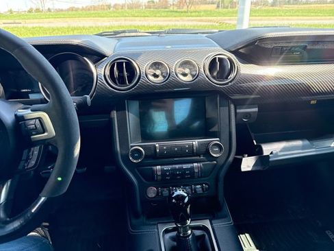 Used 2019 Ford Mustang Shelby GT350 w/ Technology Package RWD image 60