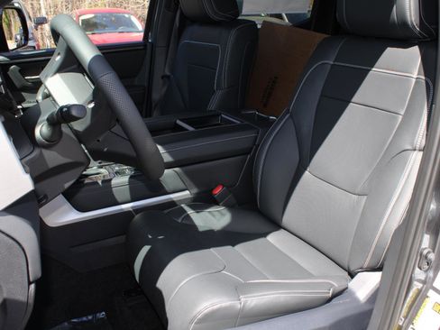 New 2026 Toyota Tundra Limited AWD/4WD image 14