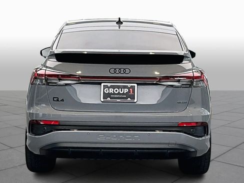 Used 2024 Audi Q4 e-tron Premium Plus w/ Premium Plus image 4