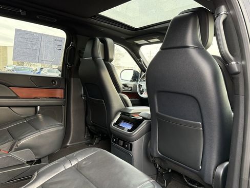 Used 2024 Lincoln Navigator Reserve image 20
