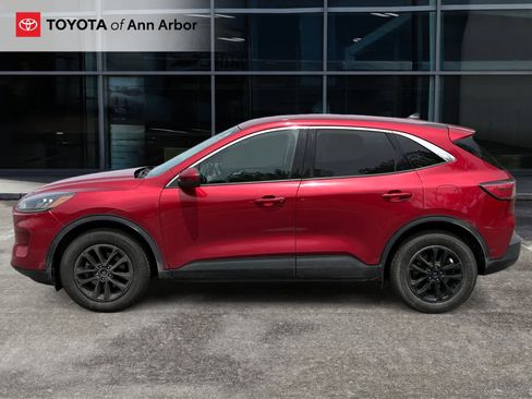 Used 2020 Ford Escape SE AWD/4WD image 3