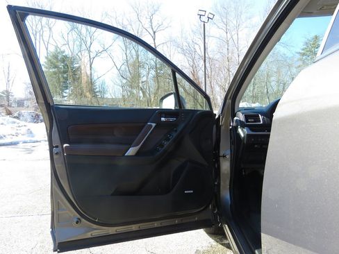 Used 2018 Subaru Forester 2.5i Touring image 9