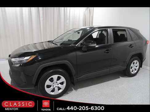 Certified 2023 Toyota RAV4 LE AWD/4WD image 3