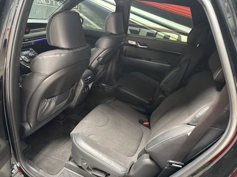 Used 2025 Hyundai Palisade Calligraphy image 12