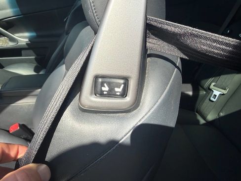 Used 2010 Lexus IS 250C RWD image 8
