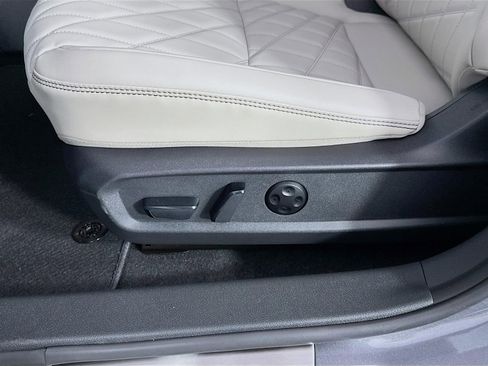 New 2026 Nissan Sentra SL w/ Floor Mat Package FWD image 21