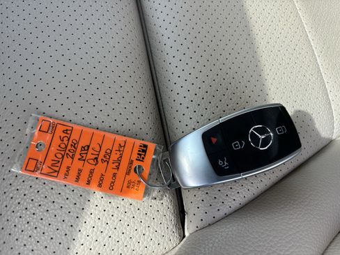 Used 2020 Mercedes-Benz GLC 300 4MATIC image 38