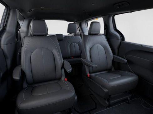 New 2026 Chrysler Pacifica Select AWD/4WD image 15