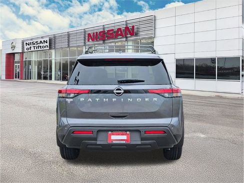 New 2025 Nissan Pathfinder SV image 5