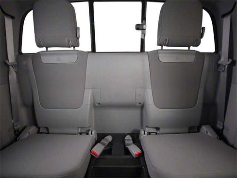 Used 2013 Toyota Tacoma 4x4 Access Cab V6 w/ TRD Sport Pkg image 10