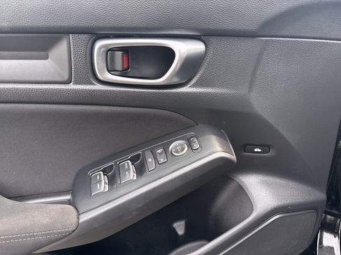 Used 2024 Honda Civic Sport image 10
