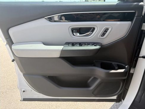 Used 2025 Honda Pilot Touring image 40