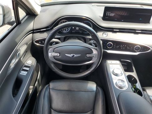 Used 2022 Genesis GV70 2.5T w/ Advanced Package image 16