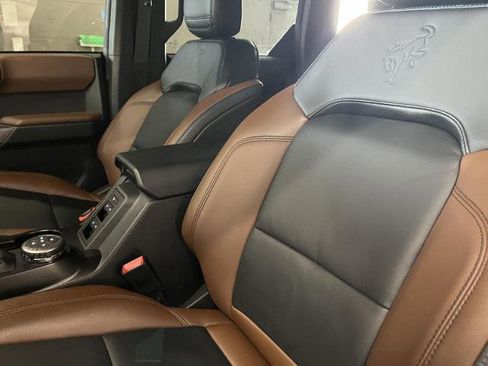 Certified 2022 Ford Bronco Outer Banks w/ Sasquatch Package AWD/4WD image 12