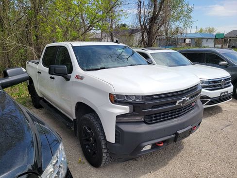 Used 2019 Chevrolet Silverado 1500 LT Trail Boss AWD/4WD image 3