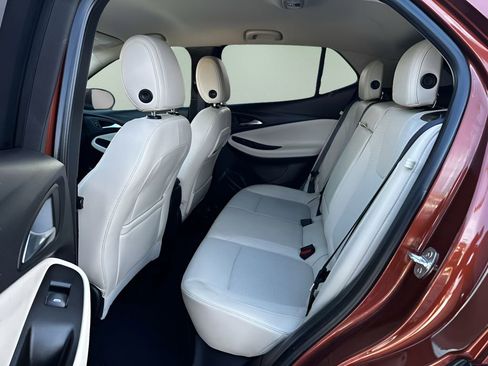 Used 2021 Buick Encore GX Select image 18