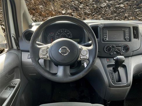 Used 2015 Nissan NV200 SV w/ Technology Package image 5
