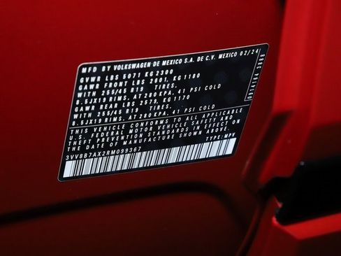 Used 2024 Volkswagen Tiguan SE R-Line image 21