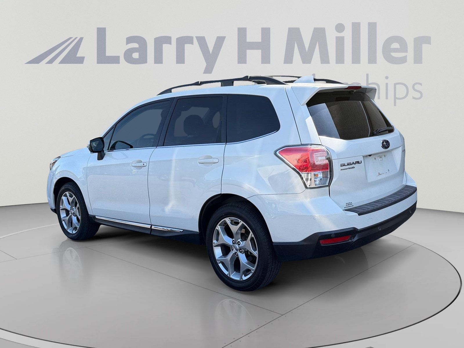 Used 2018 Subaru Forester 2.5i Touring AWD/4WD image 3