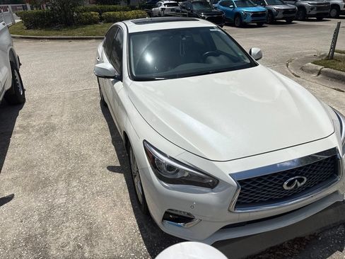 Used 2021 INFINITI Q50 Luxe w/ Seat & Sound Package RWD image 10
