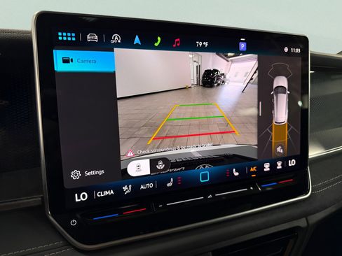 Certified 2025 Volkswagen Tiguan SE R-Line AWD/4WD image 17